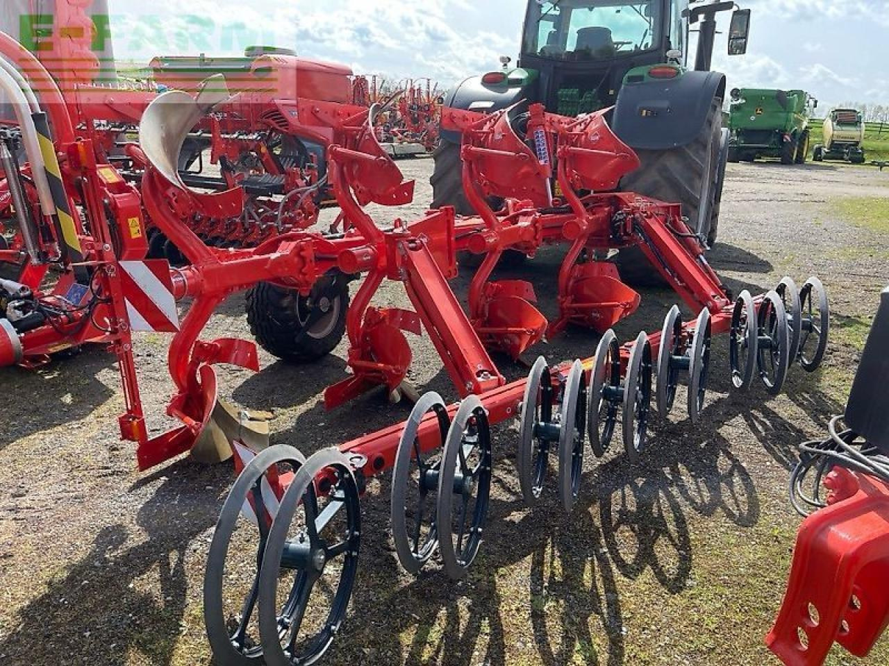 Kuhn varimaster l4eh80101 - Plough: picture 2 Kuhn varimaster l4eh80101 - Plough: picture 2