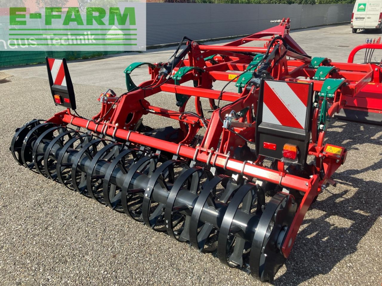 Kverneland Enduro 3000 - Cultivator: picture 5 Kverneland Enduro 3000 - Cultivator: picture 5