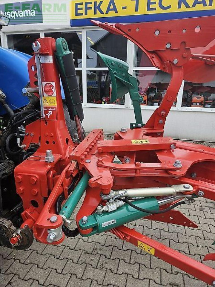 Kverneland lb 100200 - Plough: picture 2 Kverneland lb 100200 - Plough: picture 2
