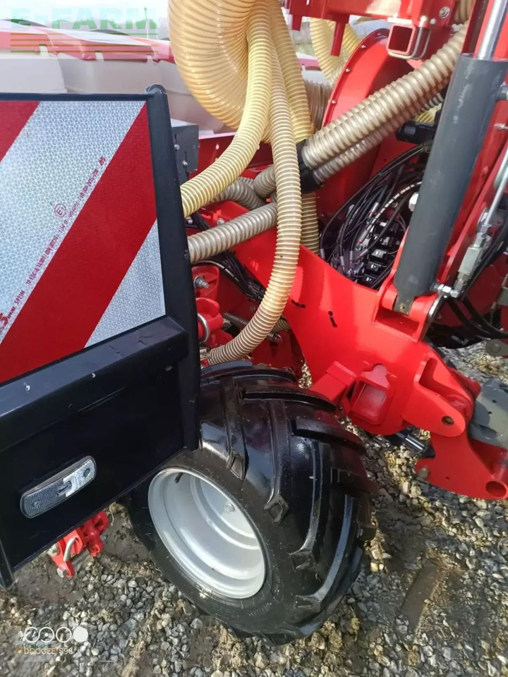 Kverneland optima f - Precision seeder: picture 2 Kverneland optima f - Precision seeder: picture 2