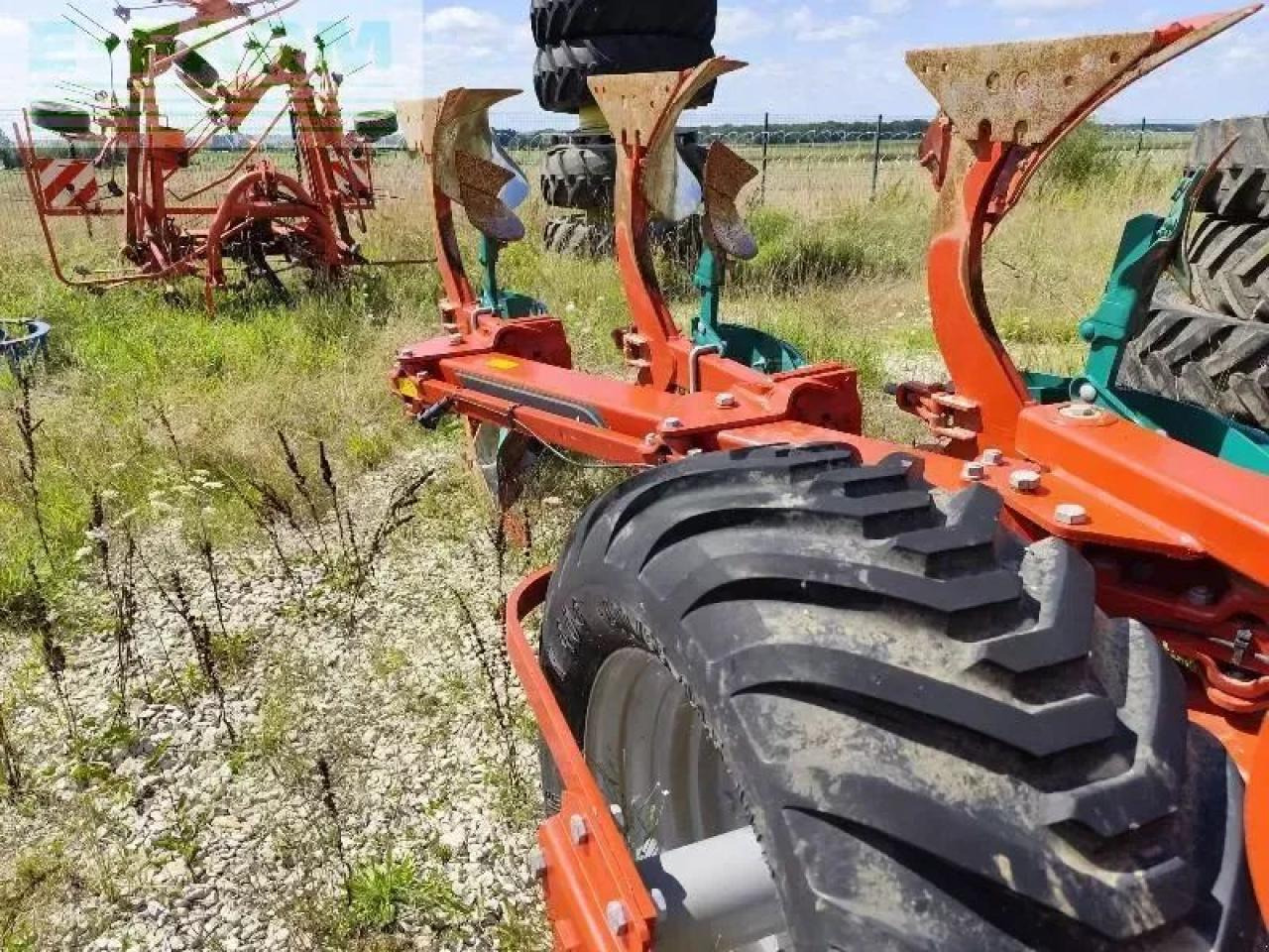 Kverneland pg 6 - Plough: picture 4 Kverneland pg 6 - Plough: picture 4
