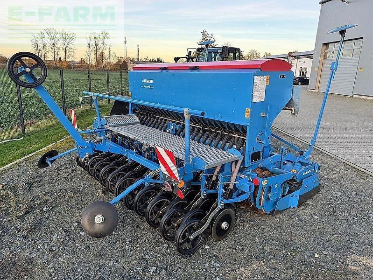 Lemken saphir 8 / 300 ds + zirkon 8 / 300 - Seed drill: picture 3 Lemken saphir 8 / 300 ds + zirkon 8 / 300 - Seed drill: picture 3