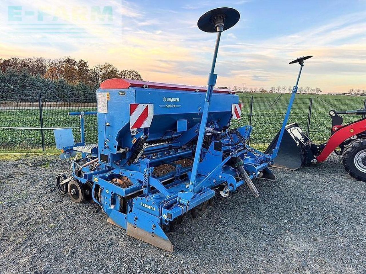 Lemken saphir 8 / 300 ds + zirkon 8 / 300 - Seed drill: picture 1 Lemken saphir 8 / 300 ds + zirkon 8 / 300 - Seed drill: picture 1