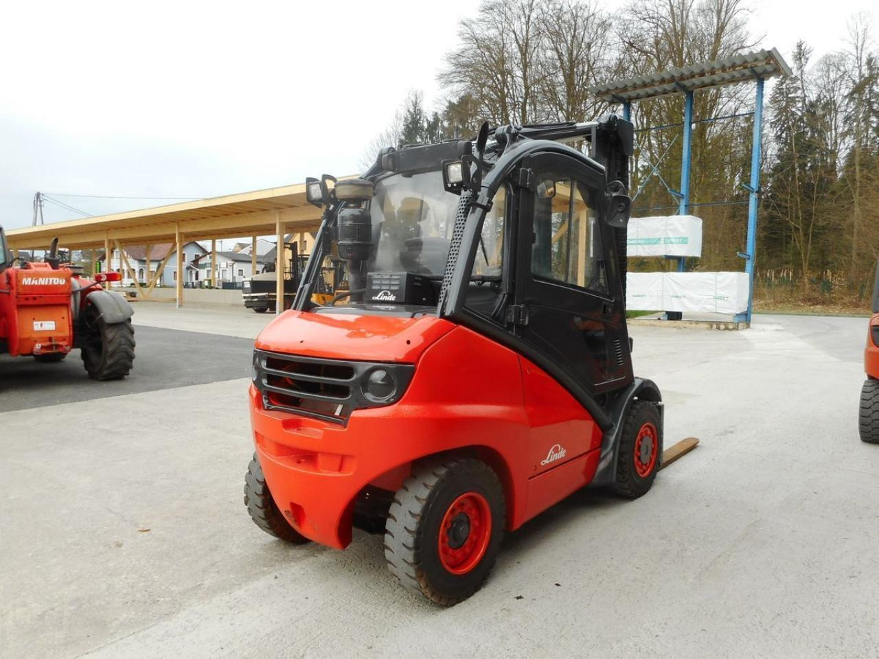 Linde h40d mit vollkabine + rußfilter + seitenschieber - Forklift: picture 4 Linde h40d mit vollkabine + rußfilter + seitenschieber - Forklift: picture 4