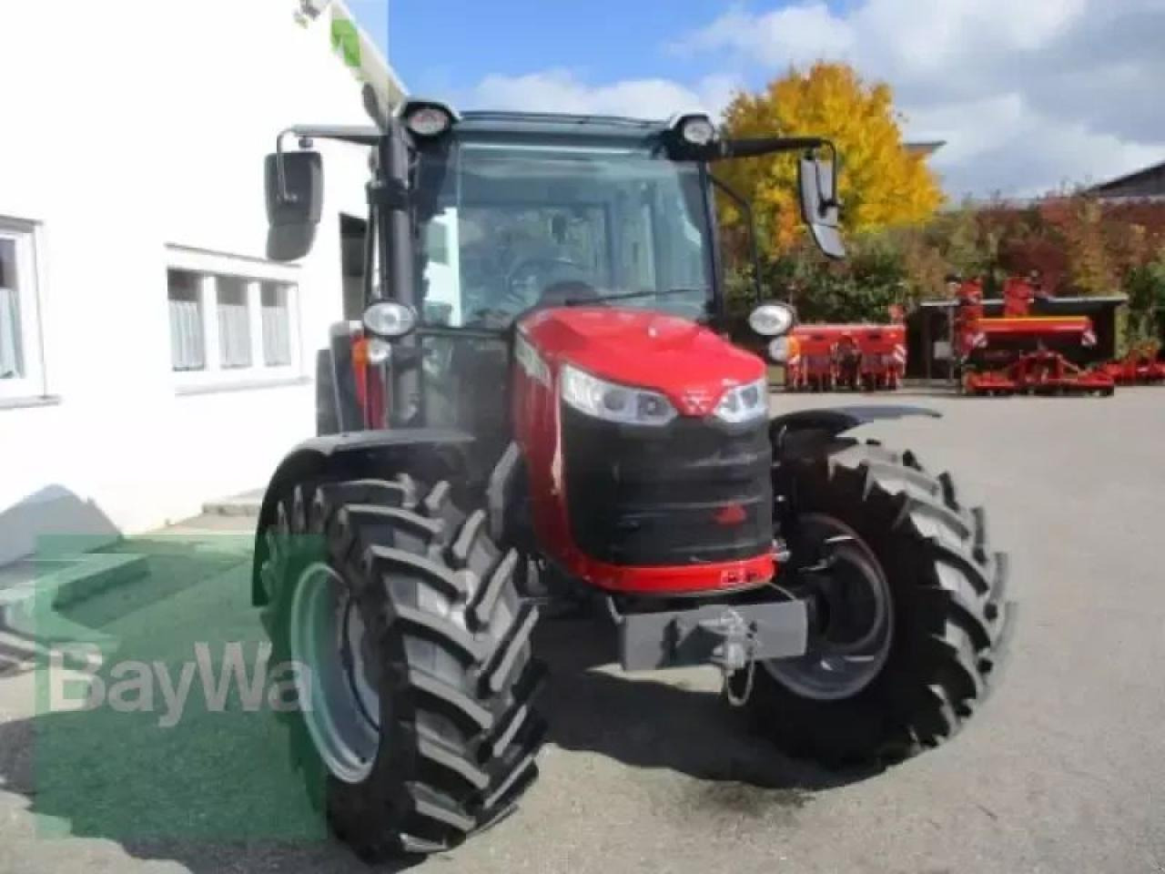 Massey Ferguson 4708 m #865 - Farm tractor: picture 3 Massey Ferguson 4708 m #865 - Farm tractor: picture 3