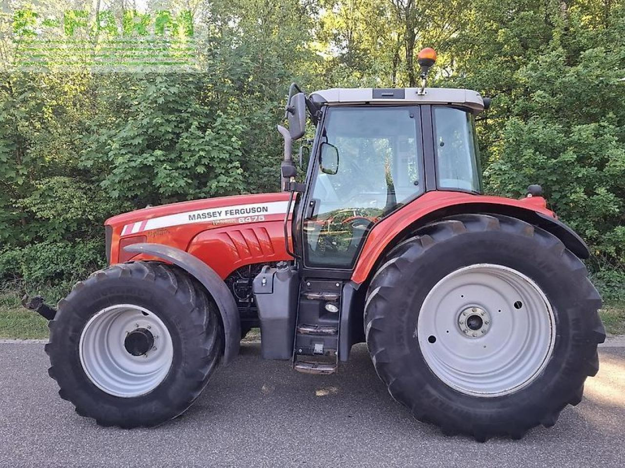 Massey Ferguson 6475 - Farm tractor: picture 2 Massey Ferguson 6475 - Farm tractor: picture 2