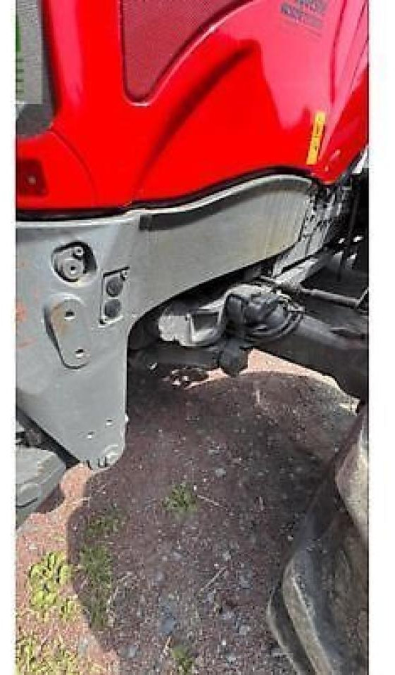 Farm tractor Massey Ferguson 6480 dyna6: picture 10 Farm tractor Massey Ferguson 6480 dyna6: picture 10