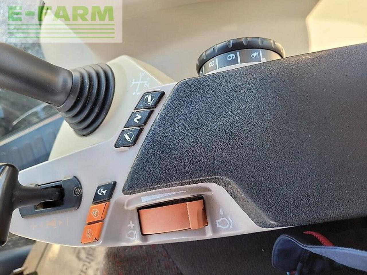 Massey Ferguson 7618 - Farm tractor: picture 5 Massey Ferguson 7618 - Farm tractor: picture 5