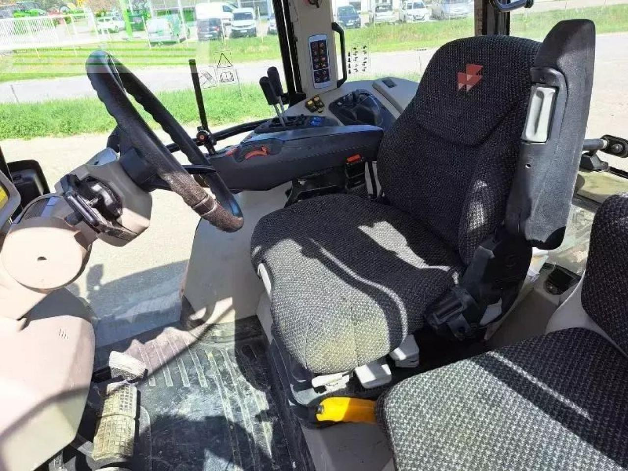 Massey Ferguson 7716 s - Farm tractor: picture 5 Massey Ferguson 7716 s - Farm tractor: picture 5