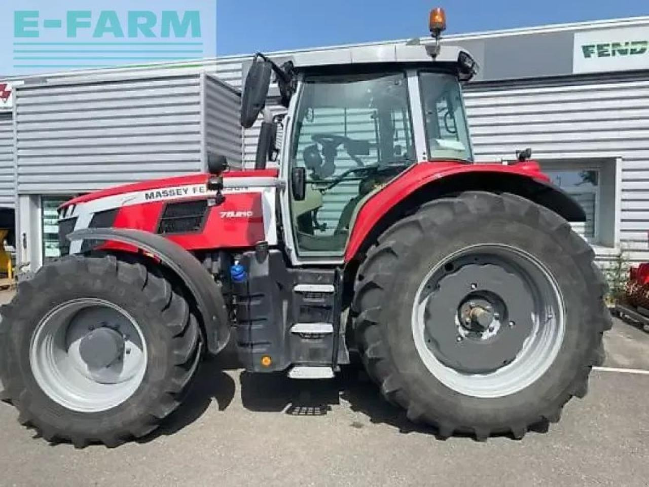 Massey Ferguson 7s210 - Farm tractor: picture 5 Massey Ferguson 7s210 - Farm tractor: picture 5