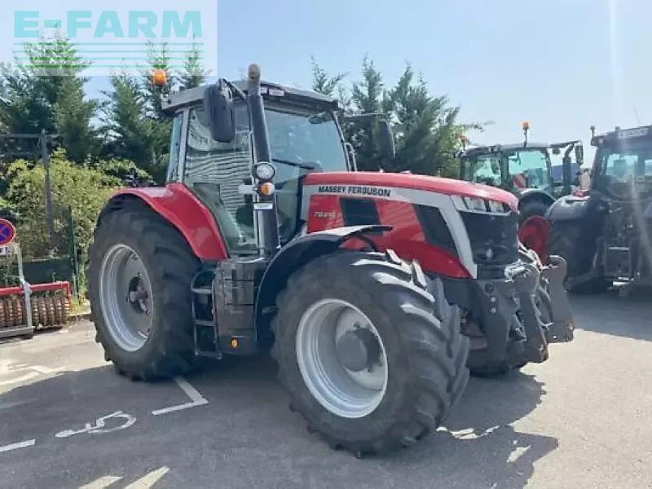 Massey Ferguson 7s210 - Farm tractor: picture 2 Massey Ferguson 7s210 - Farm tractor: picture 2