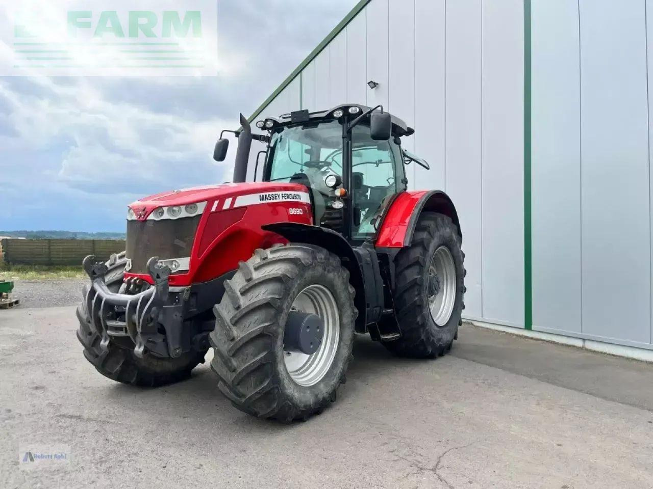 Massey Ferguson 8690 - Farm tractor: picture 1 Massey Ferguson 8690 - Farm tractor: picture 1