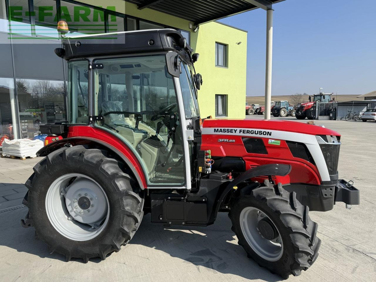 Massey Ferguson mf 3fr.85 - Farm tractor: picture 3 Massey Ferguson mf 3fr.85 - Farm tractor: picture 3