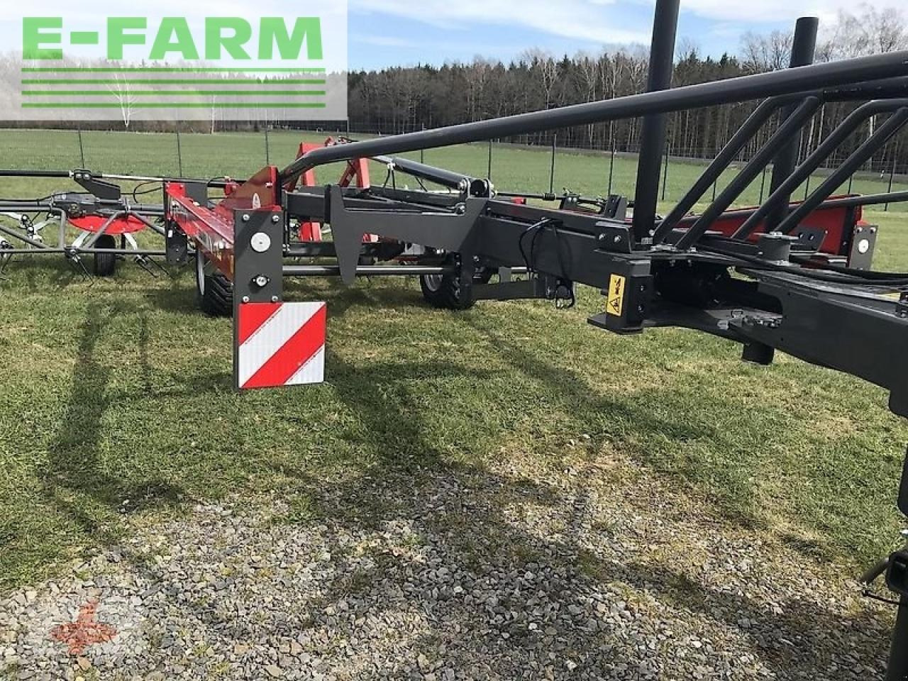 Tedder/ Rake Massey Ferguson mf td 1310 x trc / lotus 1250 profi: picture 13 Tedder/ Rake Massey Ferguson mf td 1310 x trc / lotus 1250 profi: picture 13