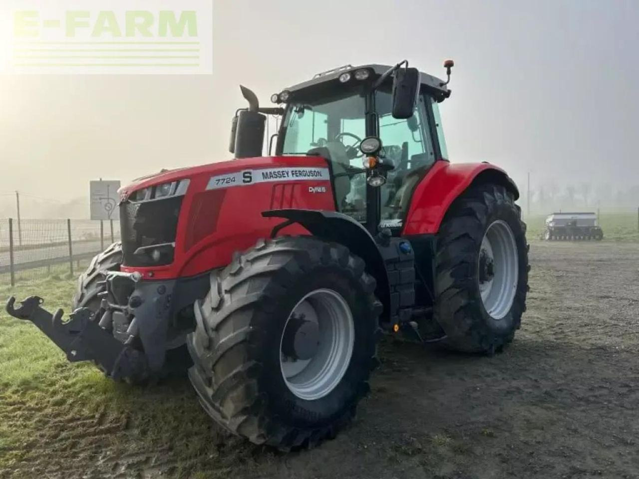 Massey Ferguson mf7724s - Farm tractor: picture 1 Massey Ferguson mf7724s - Farm tractor: picture 1