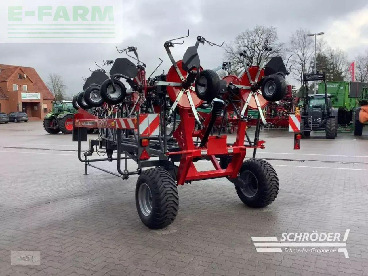 Massey Ferguson td 1310x trc (lotus 1250 t) - Tedder/ Rake: picture 4 Massey Ferguson td 1310x trc (lotus 1250 t) - Tedder/ Rake: picture 4