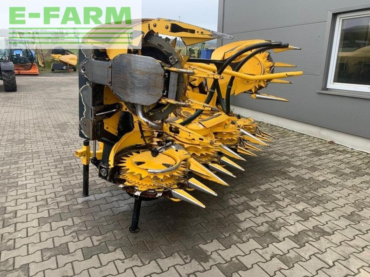 New Holland 450 sfie (345) - Forage harvester attachment: picture 2 New Holland 450 sfie (345) - Forage harvester attachment: picture 2