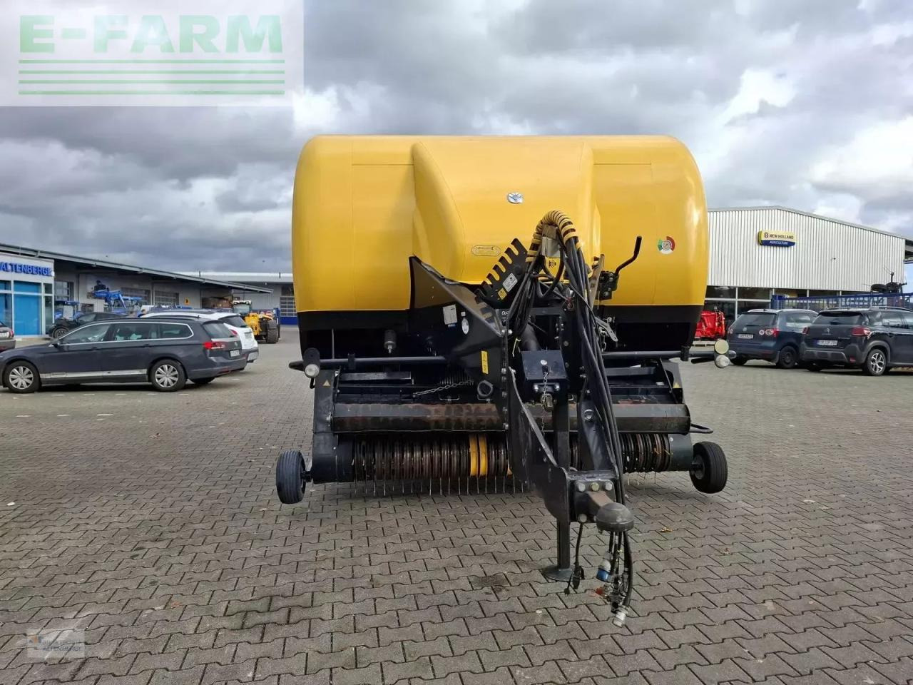 New Holland bb 9070 - Square baler: picture 3 New Holland bb 9070 - Square baler: picture 3