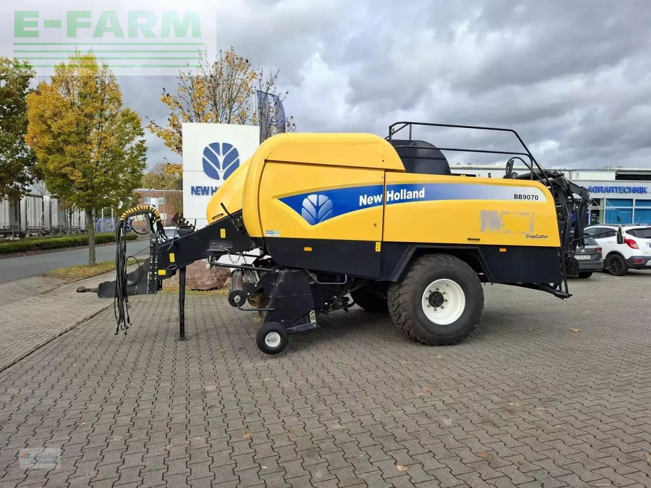 New Holland bb 9070 - Square baler: picture 1 New Holland bb 9070 - Square baler: picture 1