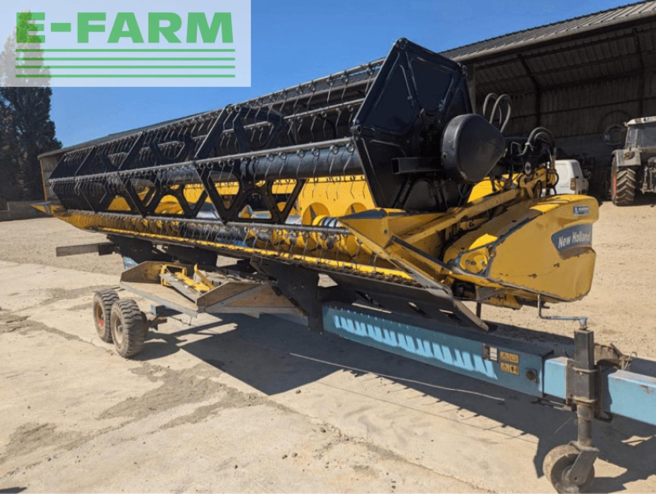 New Holland coupe - Grain header: picture 2 New Holland coupe - Grain header: picture 2