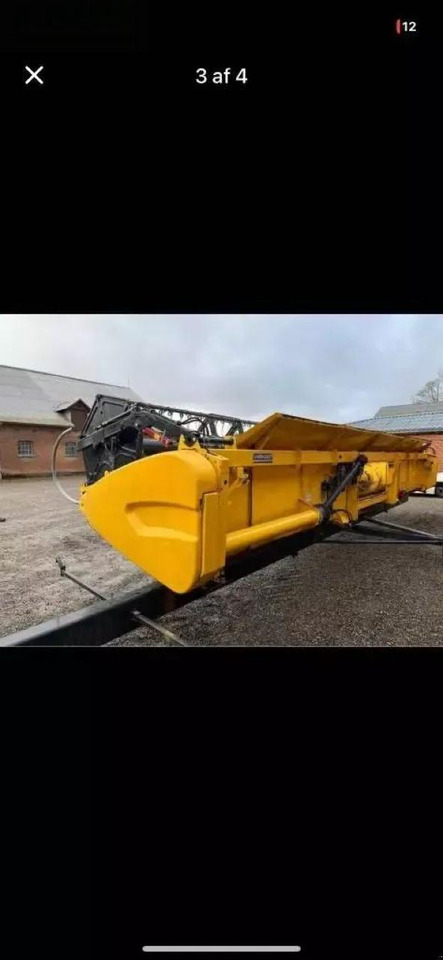 New Holland cr 9080 - Combine harvester: picture 3 New Holland cr 9080 - Combine harvester: picture 3