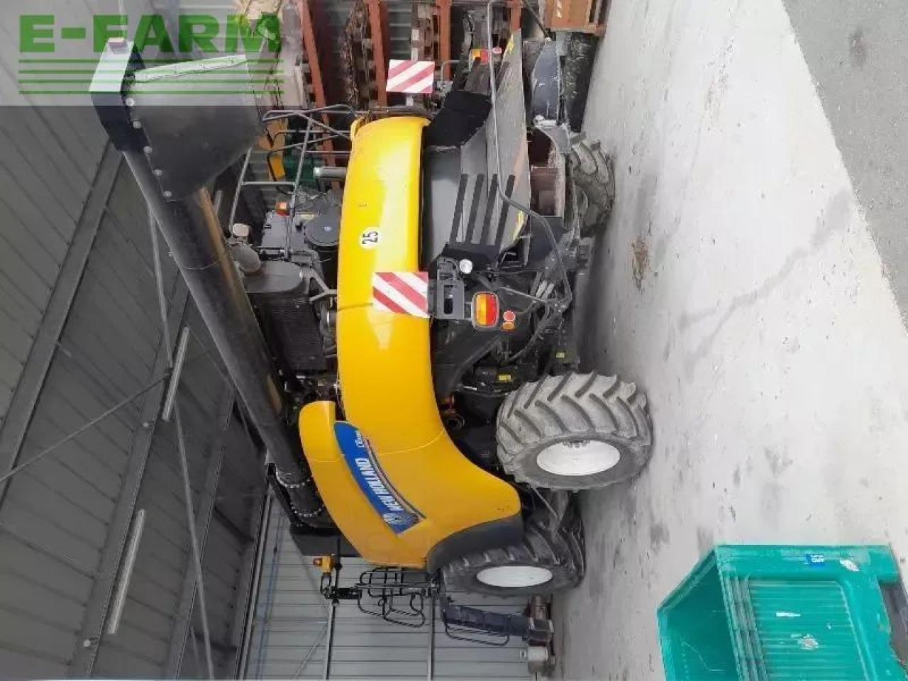 New Holland cr9080 - Combine harvester: picture 4 New Holland cr9080 - Combine harvester: picture 4
