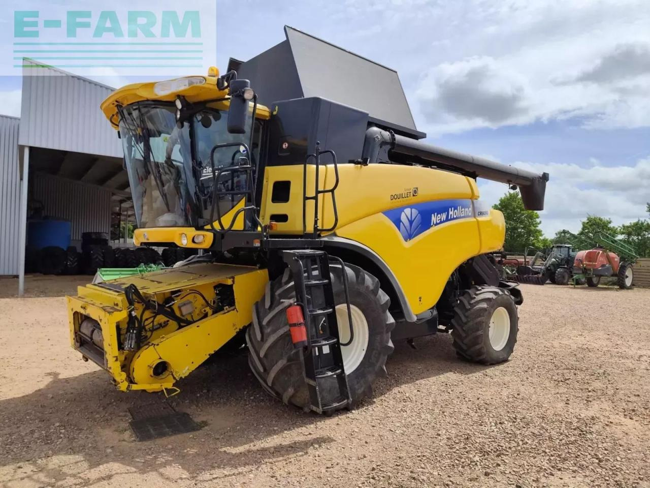 New Holland cr9080 - Combine harvester: picture 1 New Holland cr9080 - Combine harvester: picture 1