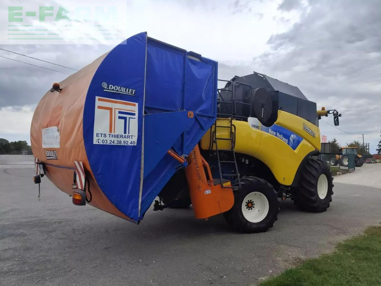 New Holland cr980z - Combine harvester: picture 3 New Holland cr980z - Combine harvester: picture 3