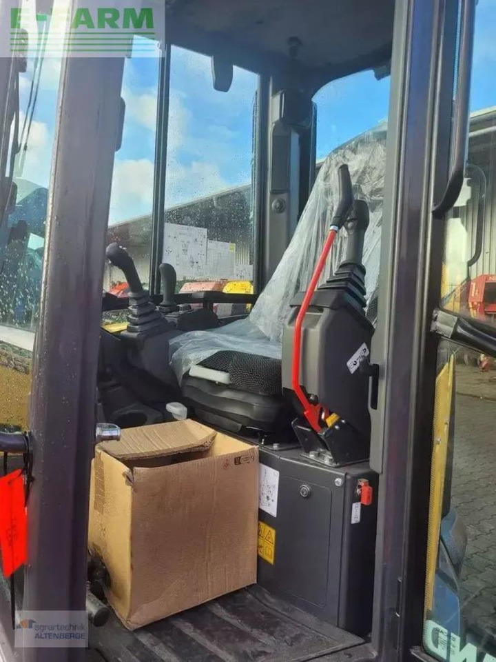 New Holland e55d - Mini excavator: picture 2 New Holland e55d - Mini excavator: picture 2