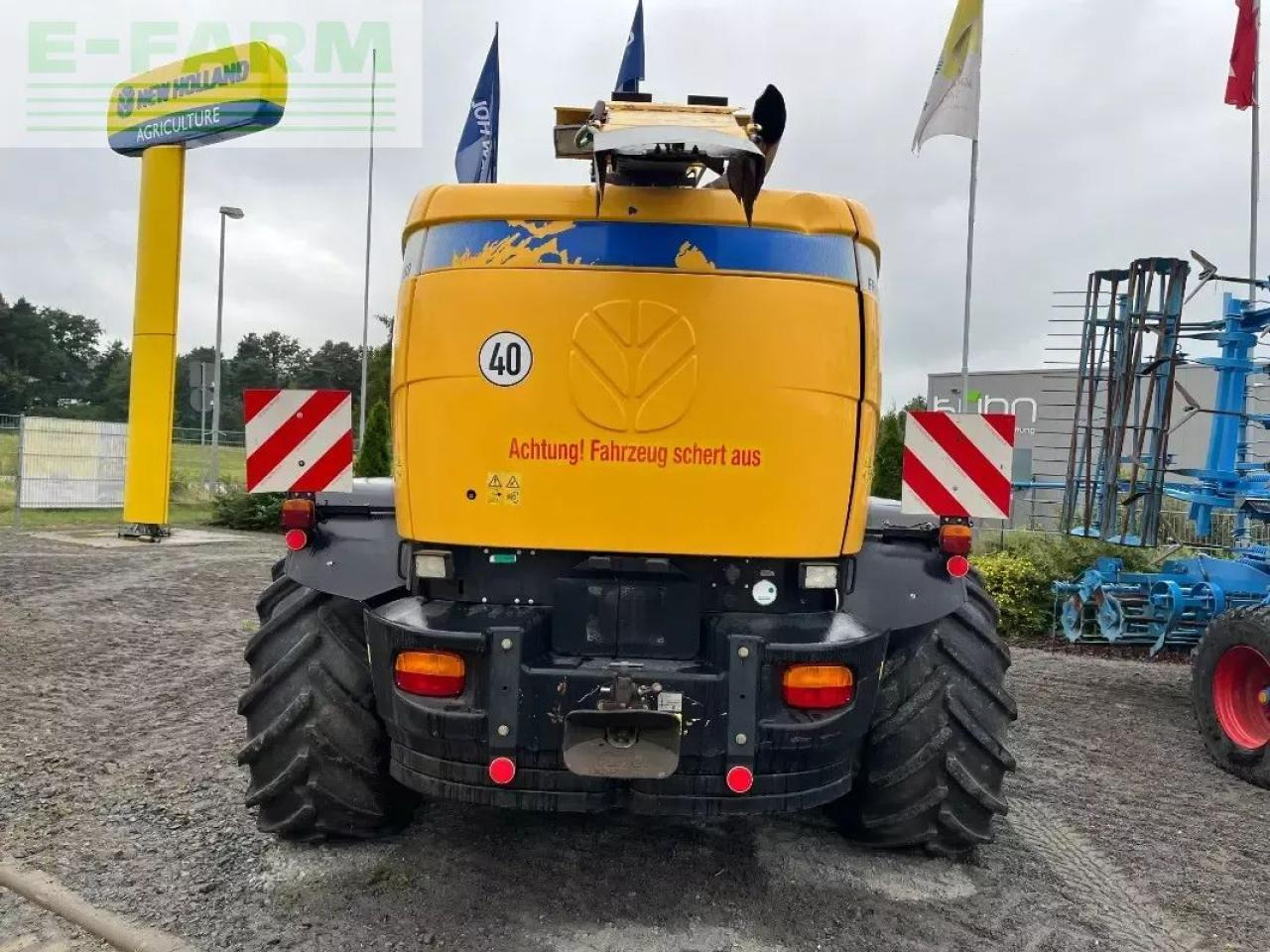 New Holland fr 9050 - Forage harvester: picture 5 New Holland fr 9050 - Forage harvester: picture 5