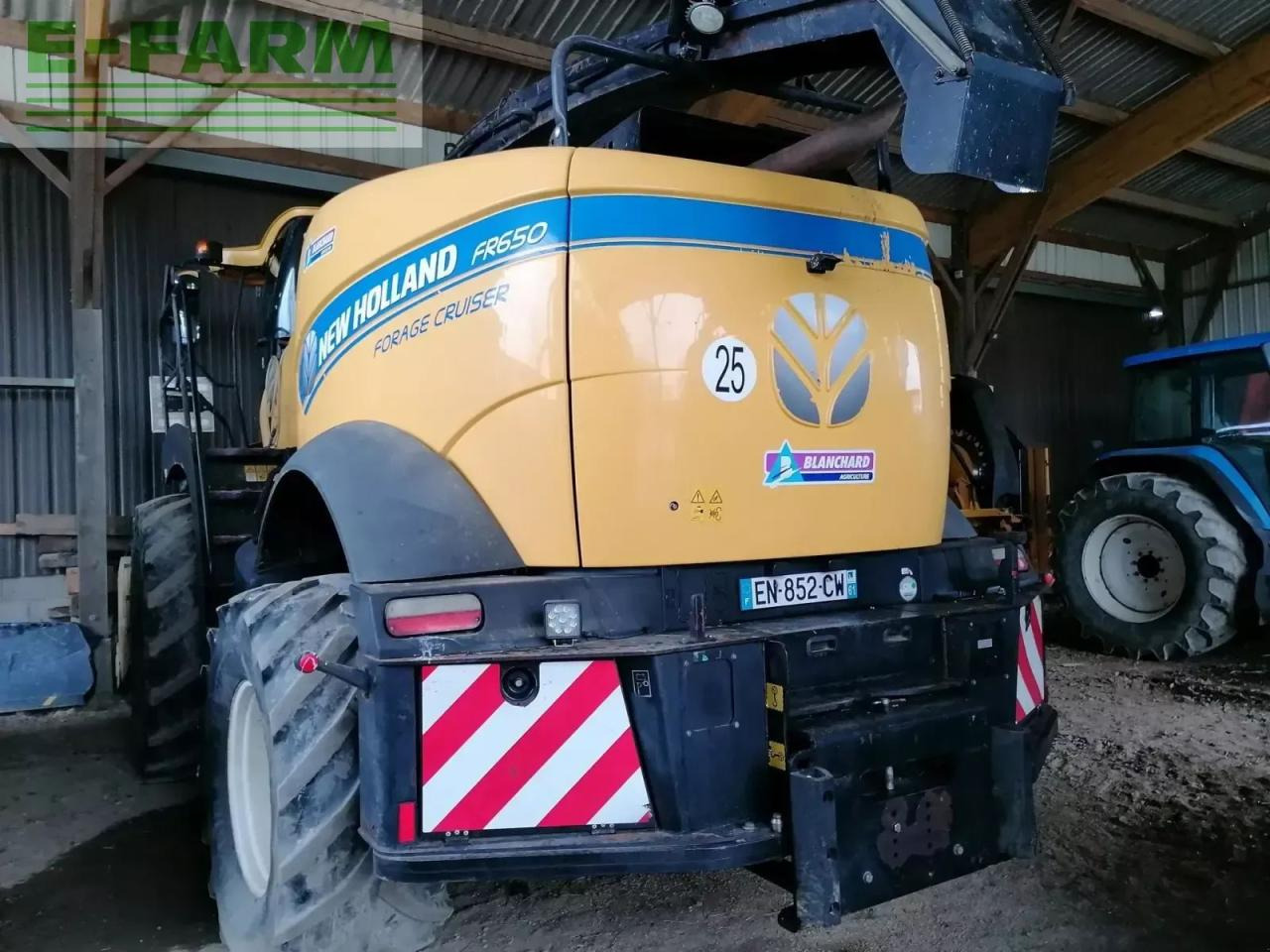 New Holland fr650 - Forage harvester: picture 2 New Holland fr650 - Forage harvester: picture 2