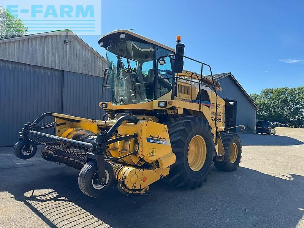 New Holland fx38 - Forage harvester: picture 1 New Holland fx38 - Forage harvester: picture 1