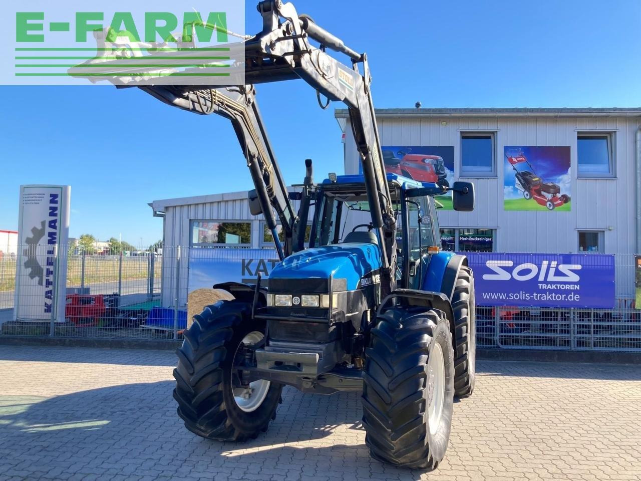 New Holland m 135 - Farm tractor: picture 1 New Holland m 135 - Farm tractor: picture 1