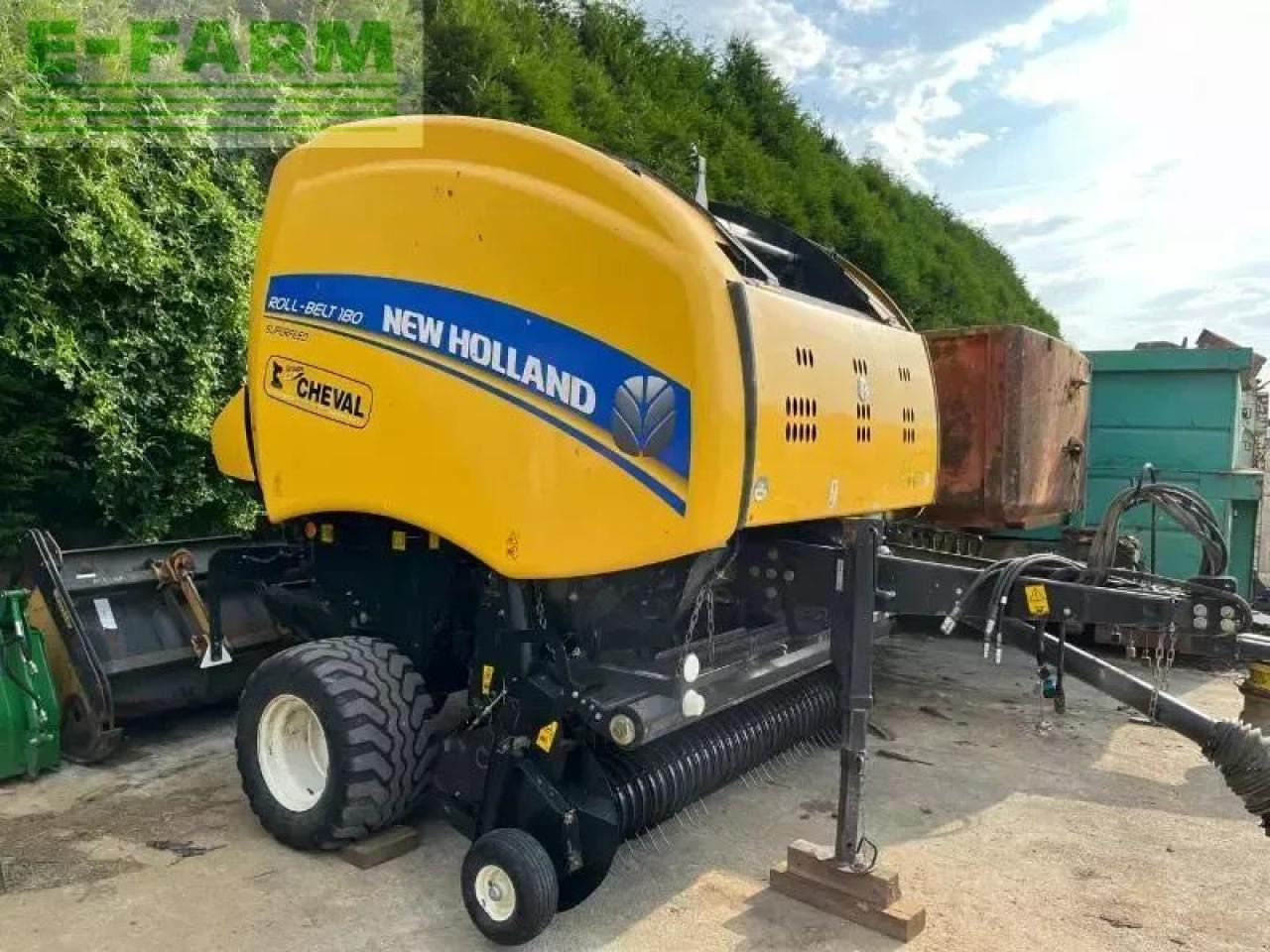 New Holland roll belt 180 - Square baler: picture 2 New Holland roll belt 180 - Square baler: picture 2