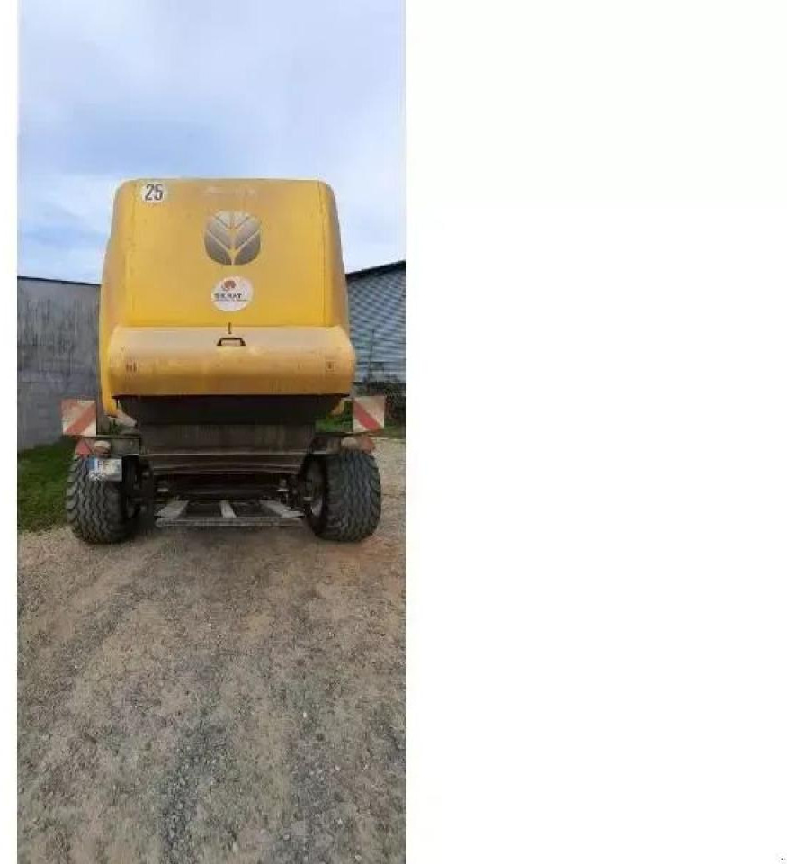 New Holland roll-belt180 - Square baler: picture 3 New Holland roll-belt180 - Square baler: picture 3