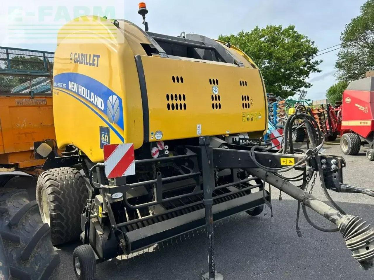 New Holland roll-belt180 - Square baler: picture 2 New Holland roll-belt180 - Square baler: picture 2