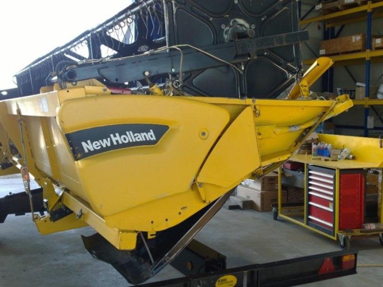 New Holland schneidwerk 7,32 m - Grain header: picture 4 New Holland schneidwerk 7,32 m - Grain header: picture 4