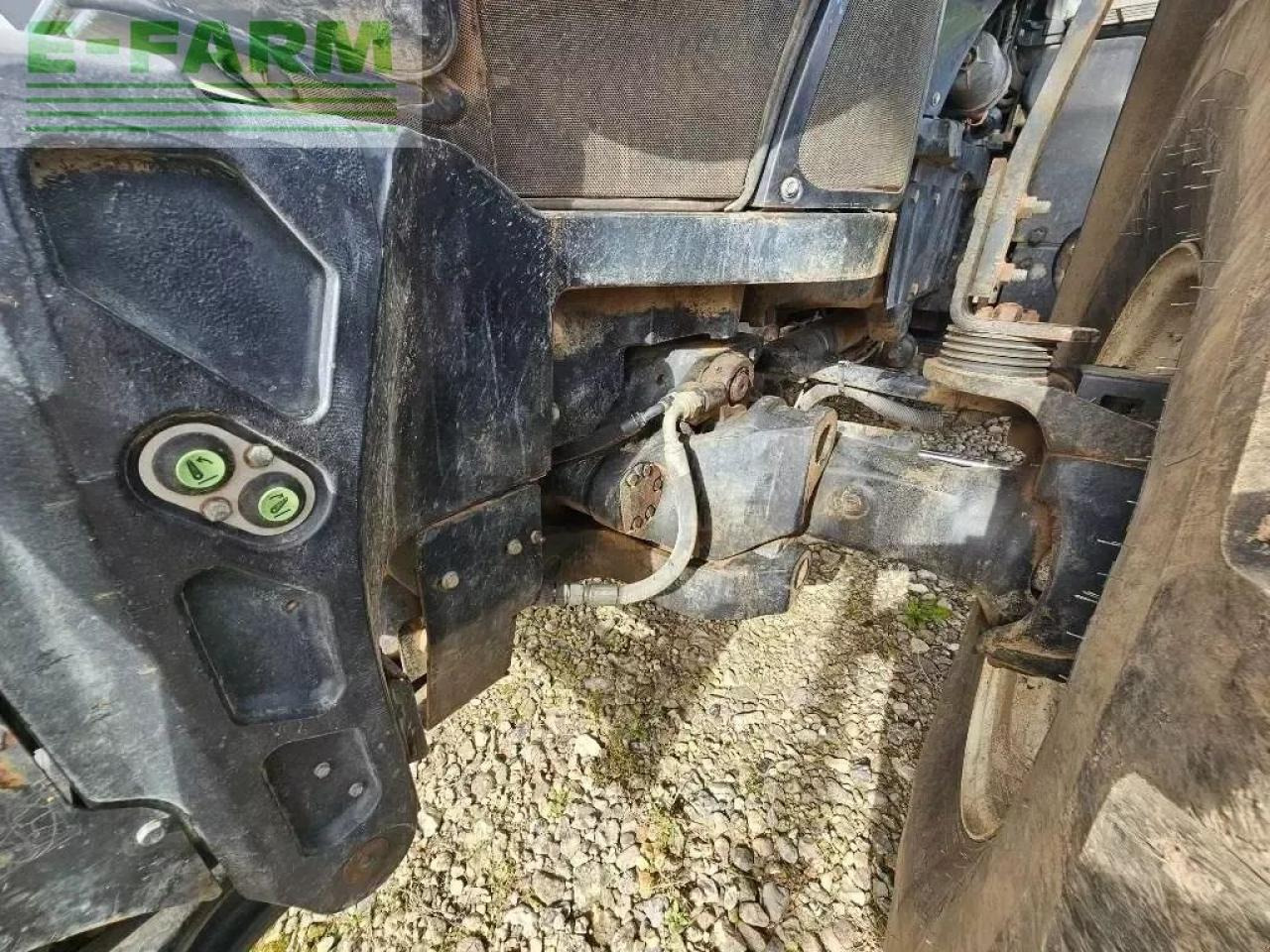 New Holland t 8.300 - Farm tractor: picture 5 New Holland t 8.300 - Farm tractor: picture 5