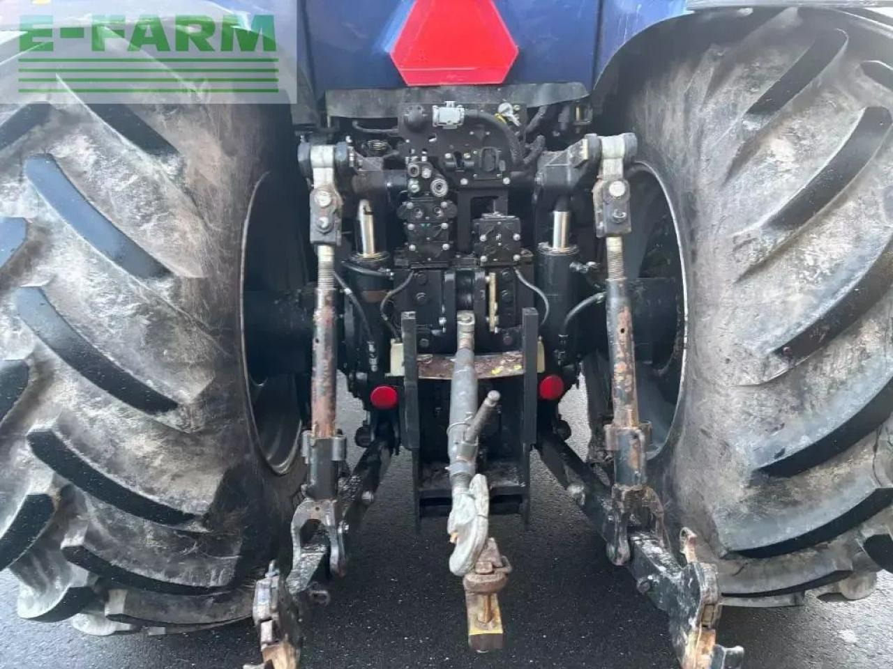 New Holland t 8.410 - Farm tractor: picture 4 New Holland t 8.410 - Farm tractor: picture 4