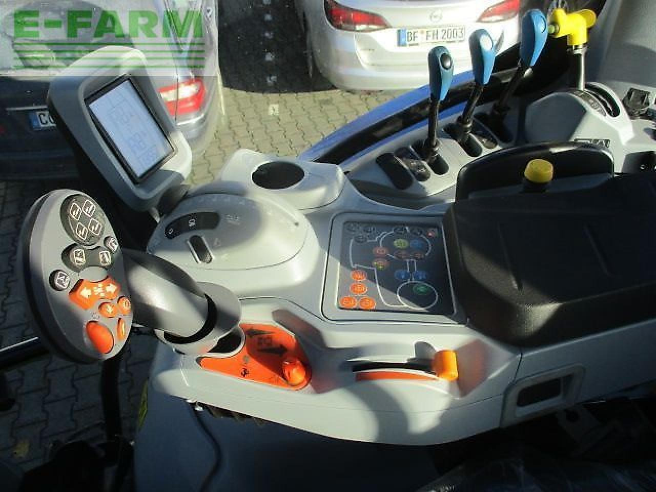 Farm tractor New Holland t5.110 dynamic command: picture 6