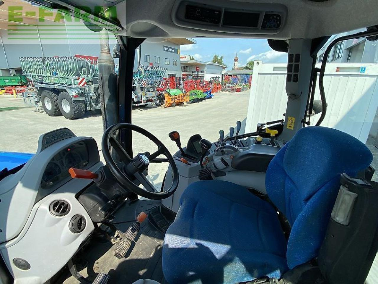 Farm tractor New Holland t6050 elite Elite: picture 14