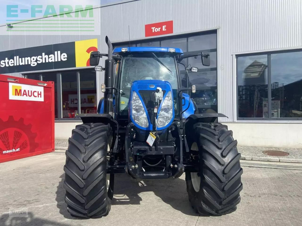 New Holland t6070 range & power command - Farm tractor: picture 2 New Holland t6070 range & power command - Farm tractor: picture 2