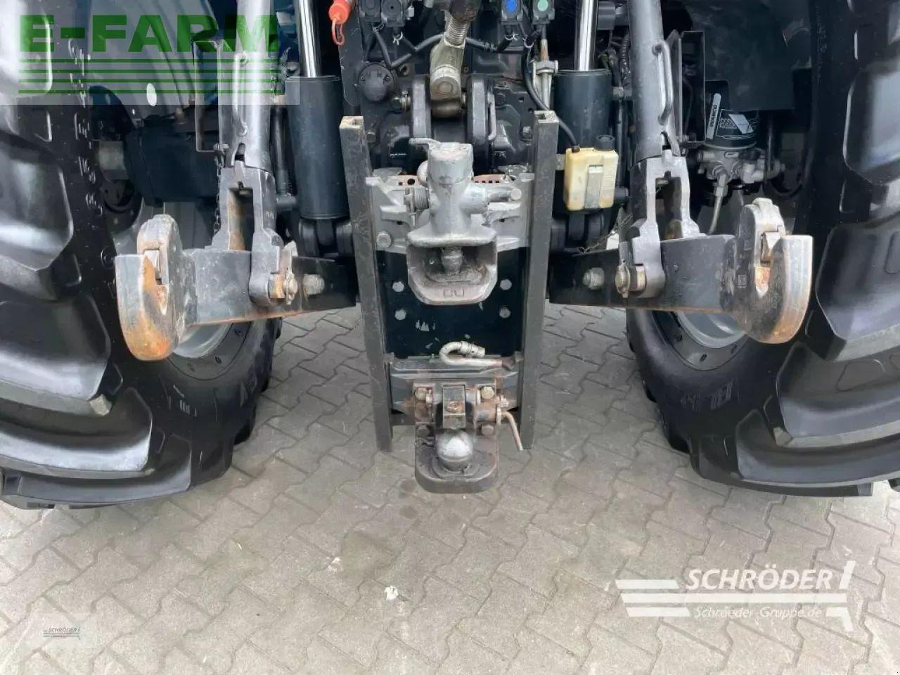 New Holland t7.220 ac + rtk - Farm tractor: picture 2 New Holland t7.220 ac + rtk - Farm tractor: picture 2