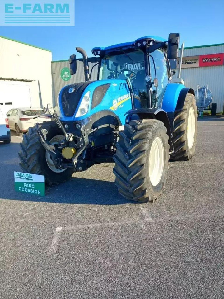New Holland t7.225 - Farm tractor: picture 1 New Holland t7.225 - Farm tractor: picture 1