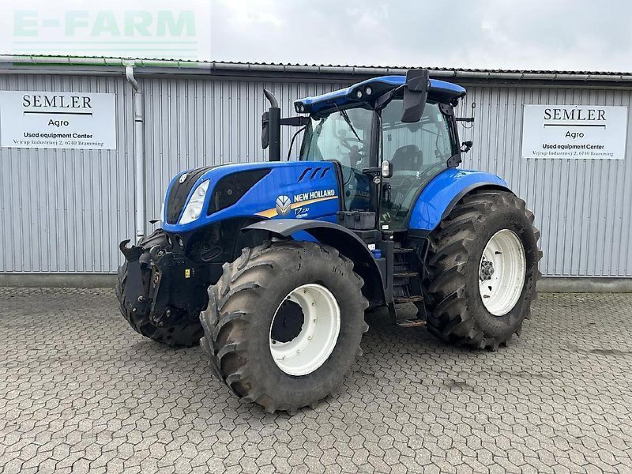 New Holland t7.230 - Farm tractor: picture 1 New Holland t7.230 - Farm tractor: picture 1