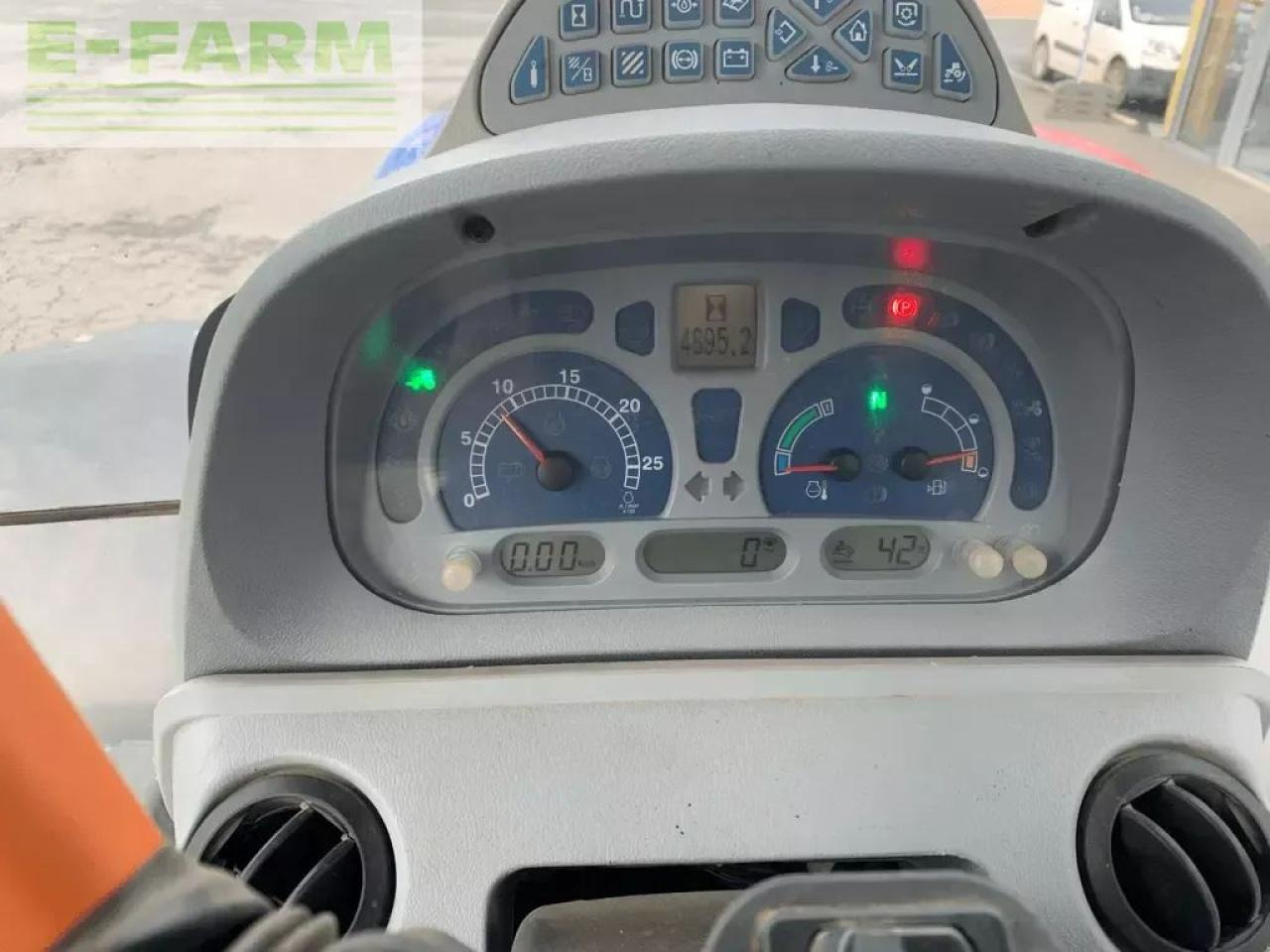 Farm tractor New Holland t7.235 auto command: picture 6 Farm tractor New Holland t7.235 auto command: picture 6