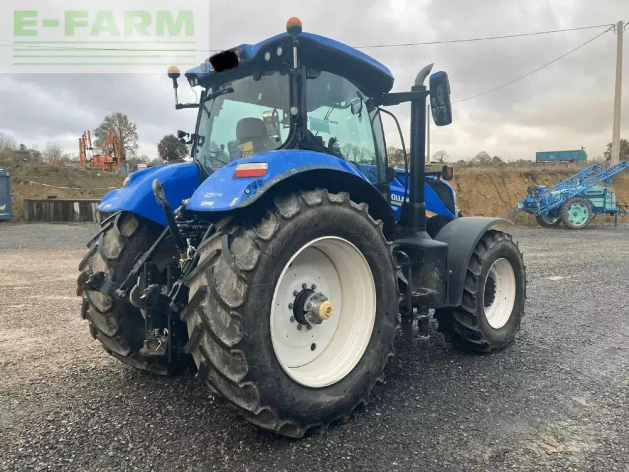 New Holland t7.245 pc s5 - Farm tractor: picture 3 New Holland t7.245 pc s5 - Farm tractor: picture 3
