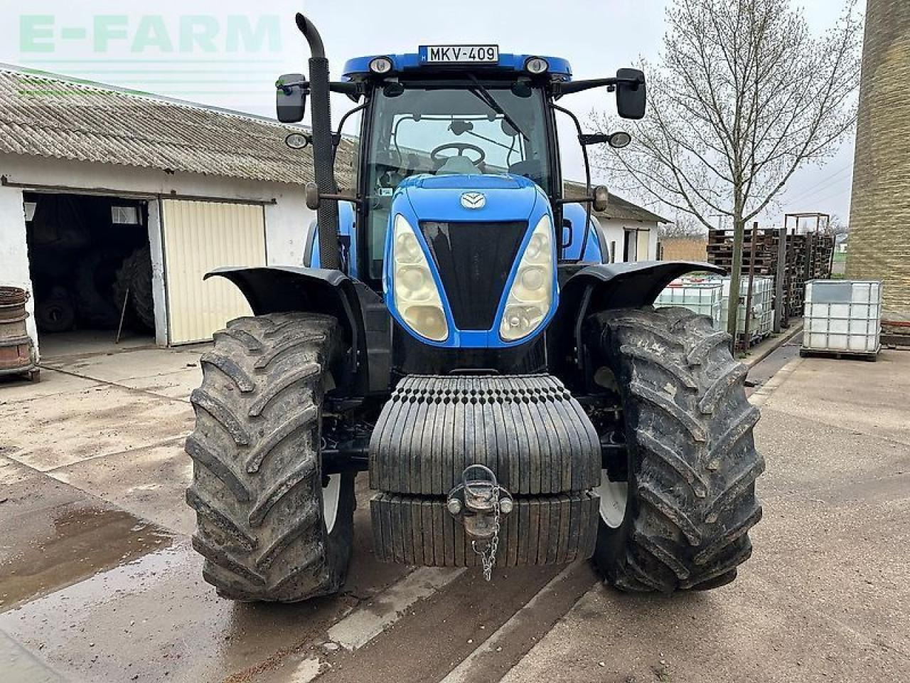 New Holland t7.270 - Farm tractor: picture 2 New Holland t7.270 - Farm tractor: picture 2