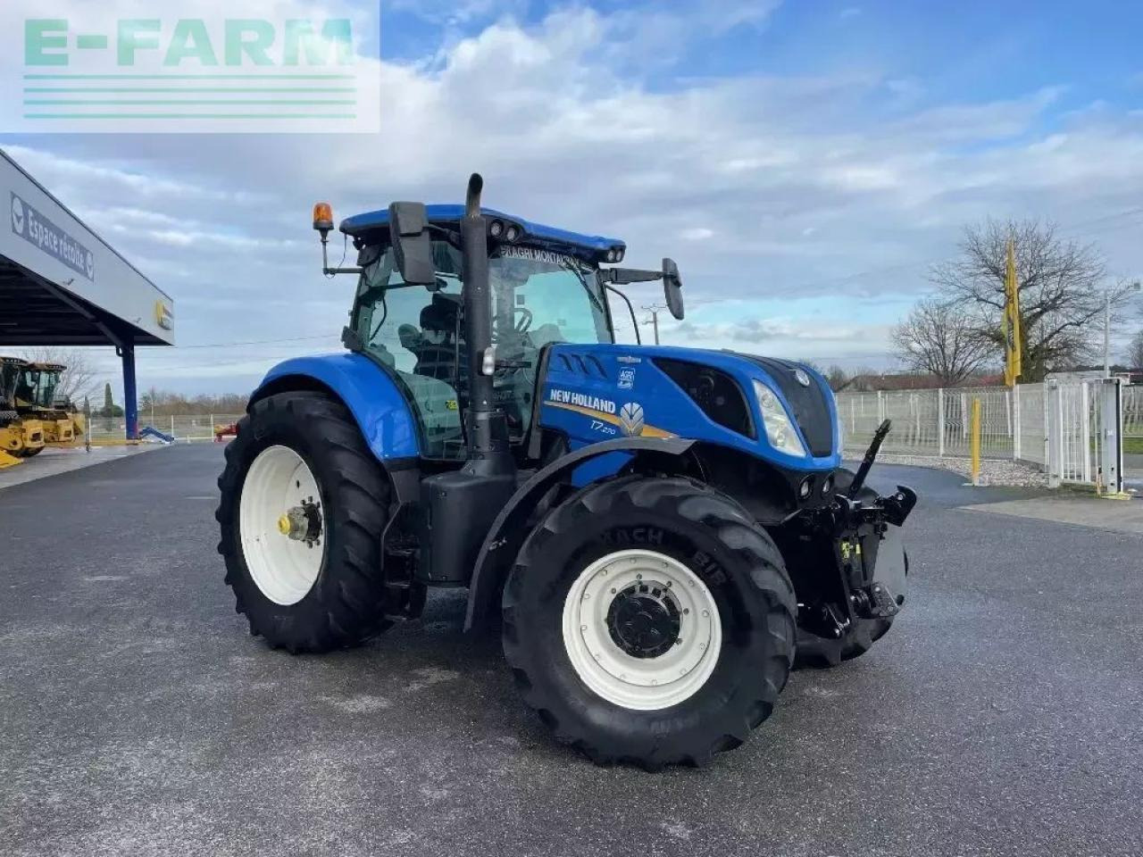 New Holland t7.270 autocommand - Farm tractor: picture 3 New Holland t7.270 autocommand - Farm tractor: picture 3