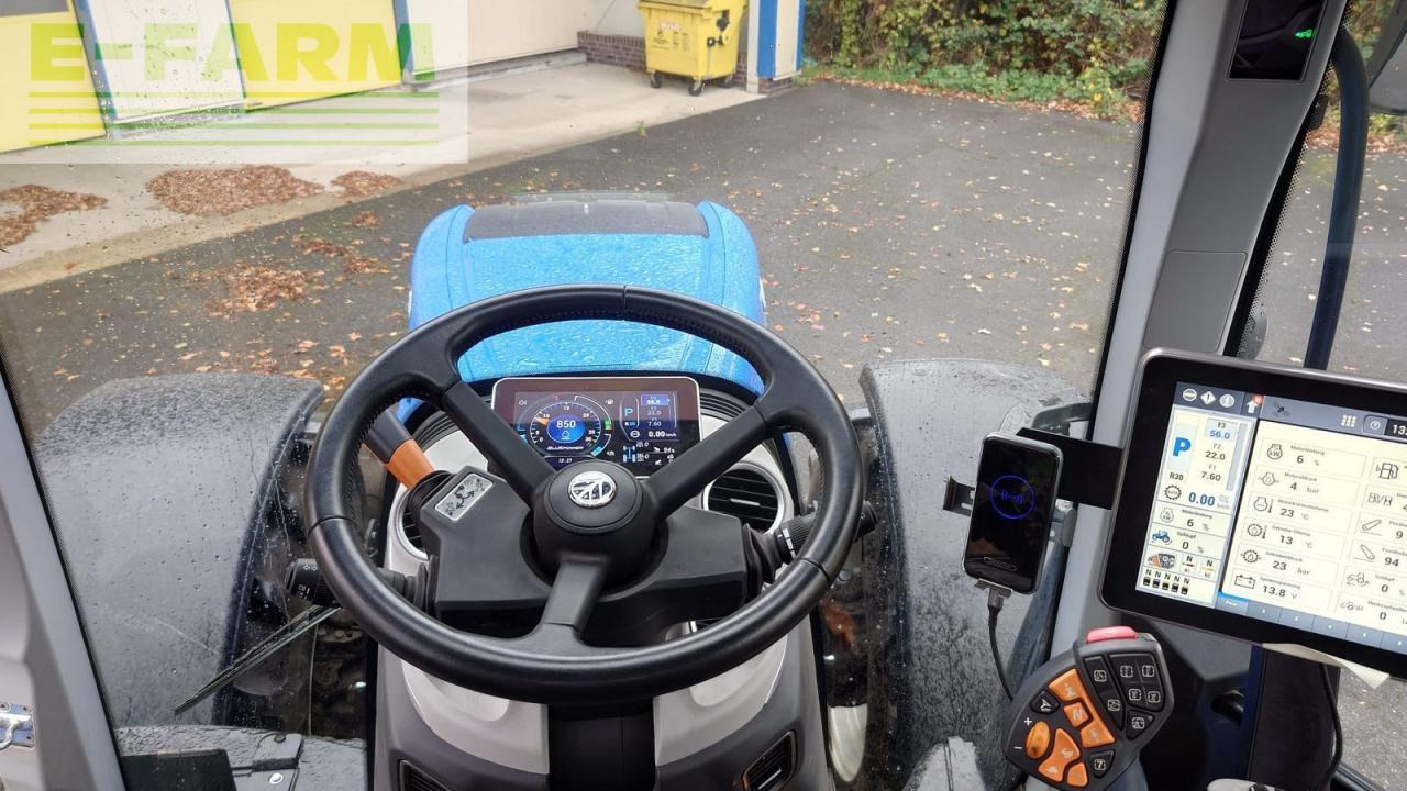 Farm tractor New Holland t7.270 autocommand: picture 11 Farm tractor New Holland t7.270 autocommand: picture 11